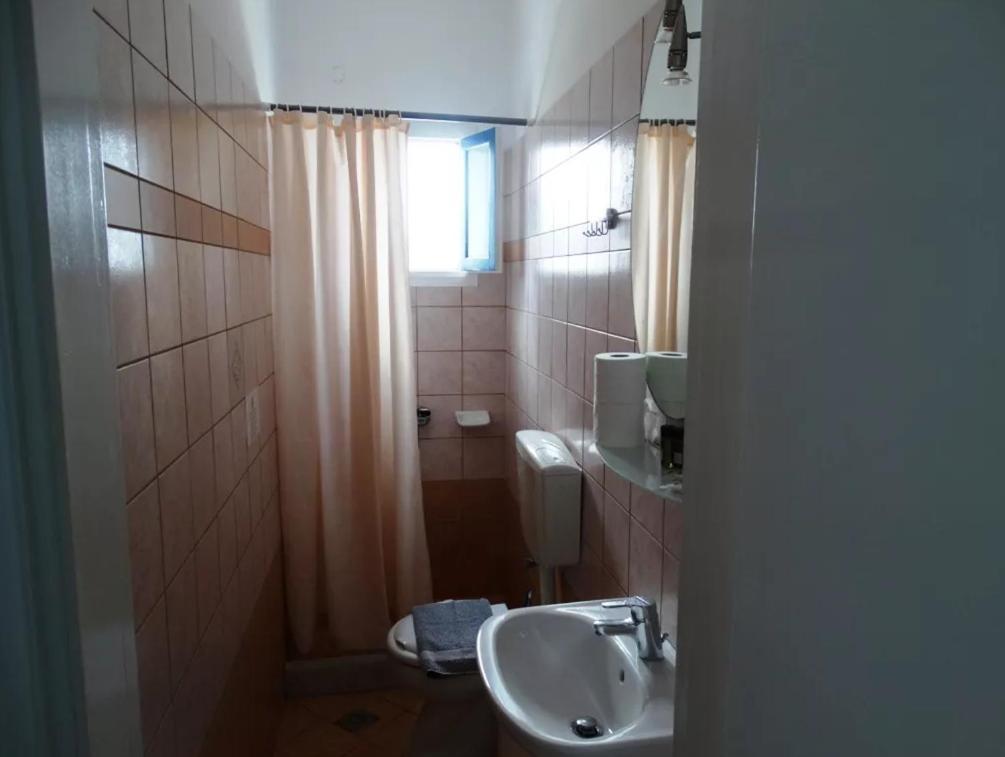 Aparthotel Castelopetra Katápola Esterno foto