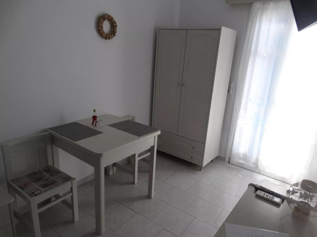 Aparthotel Castelopetra Katápola Esterno foto